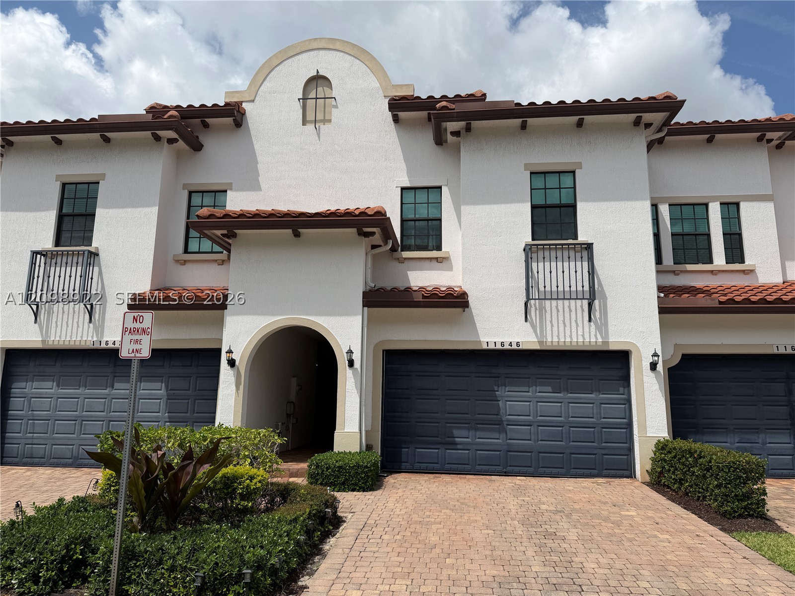 Pembroke Pines photo 5