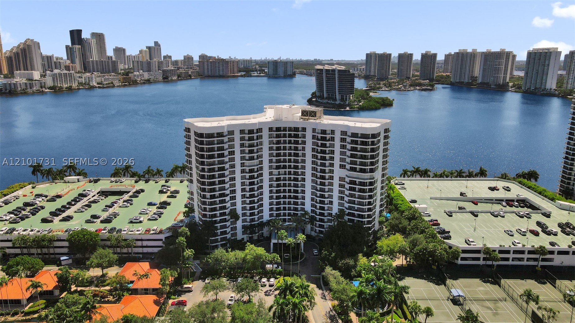 Aventura photo 3