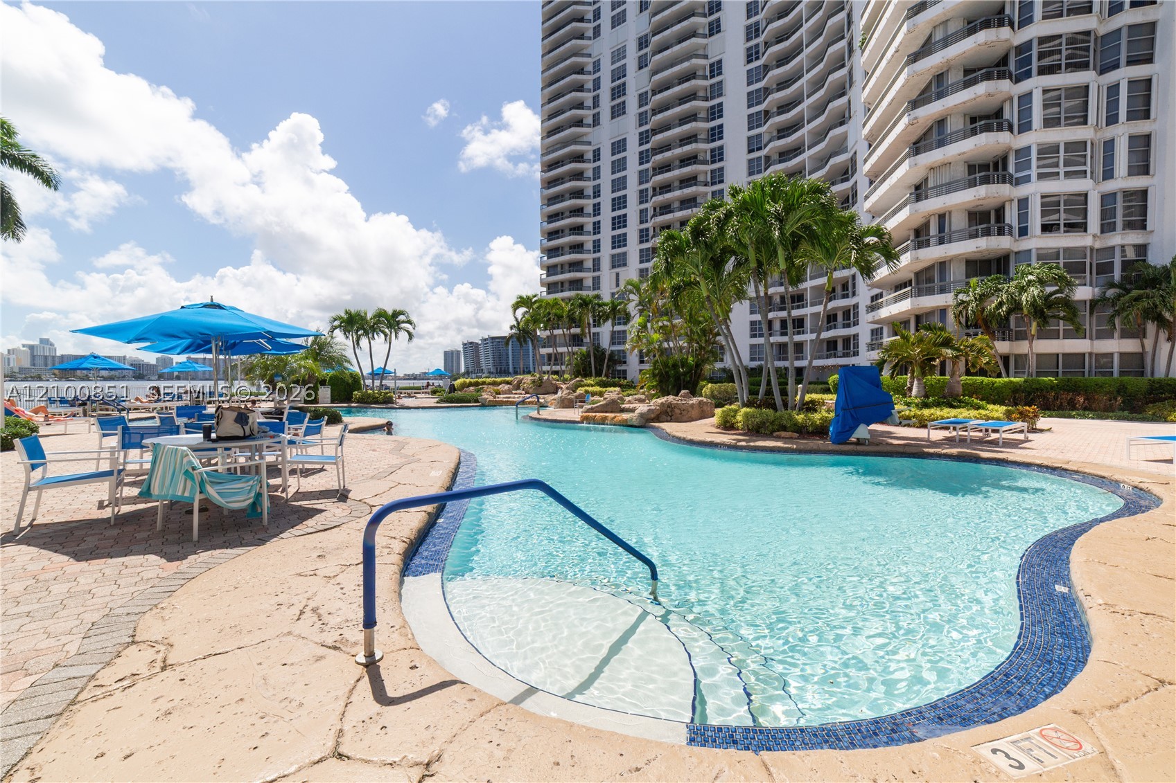 Aventura photo 5