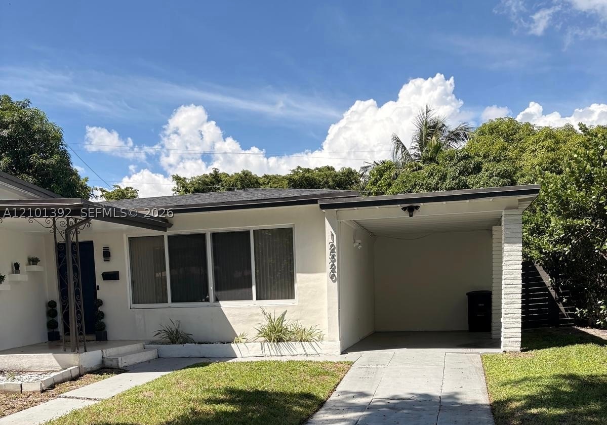 North Miami photo 4