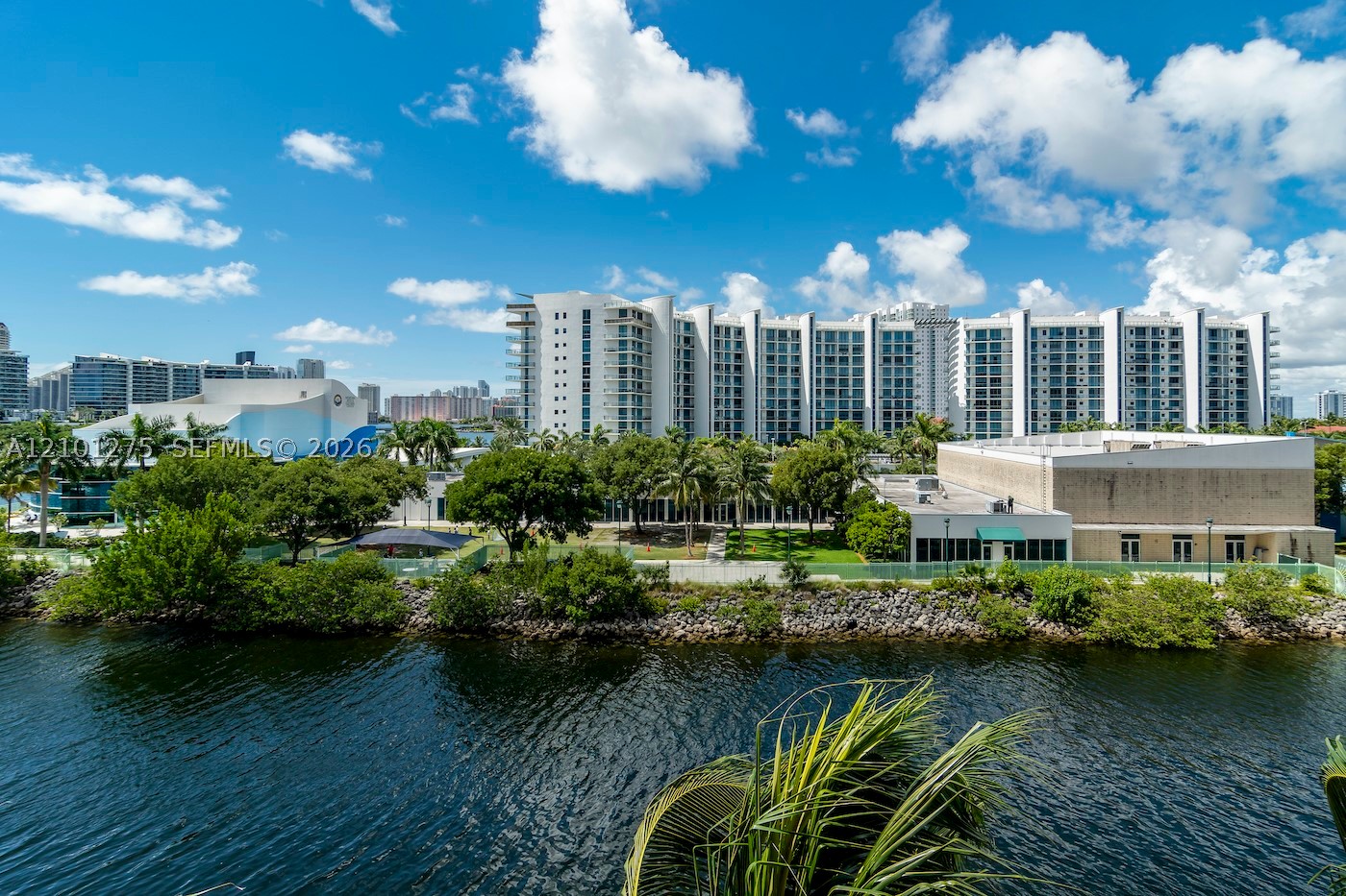Aventura photo 3