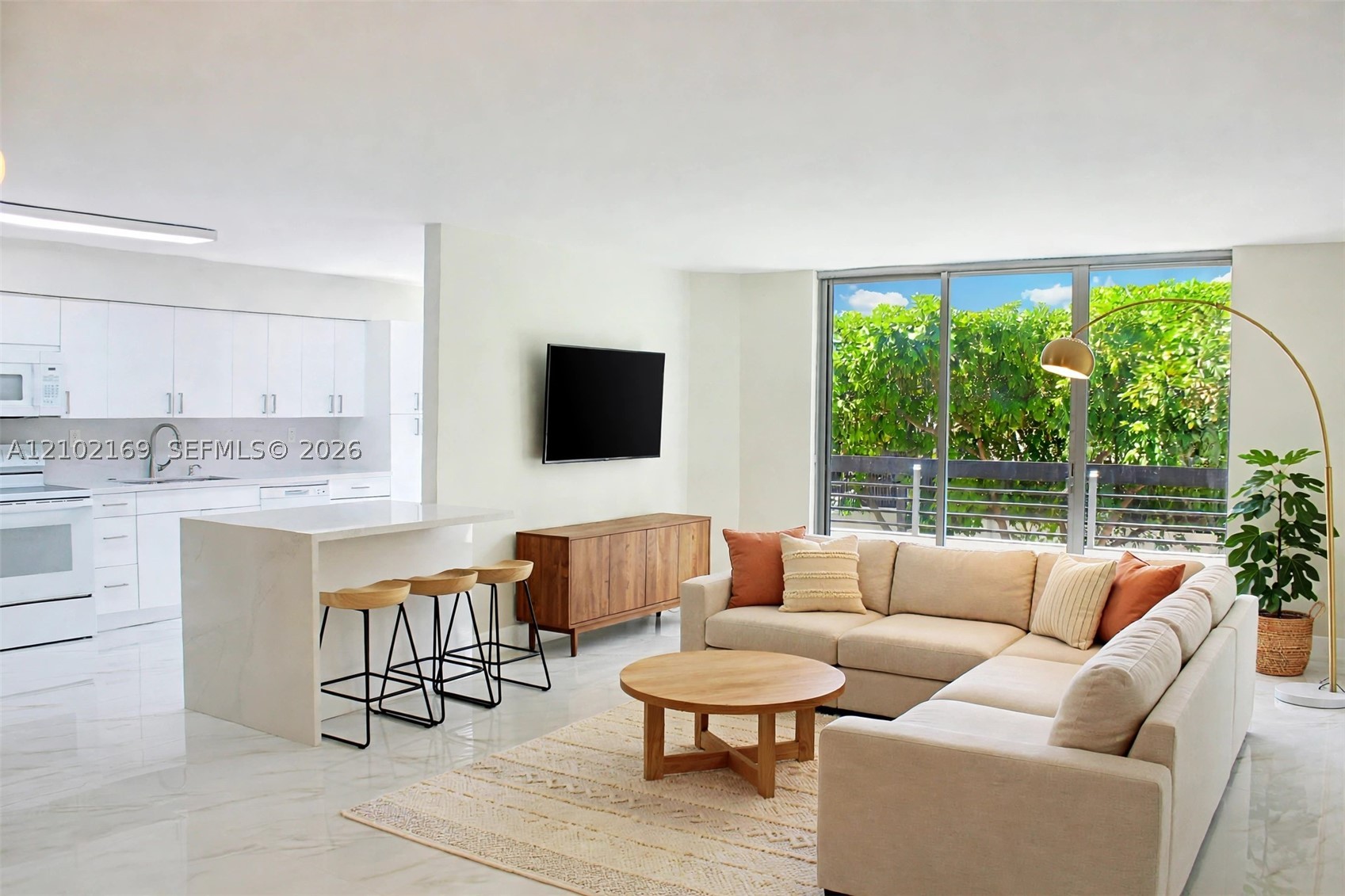 Aventura photo 2