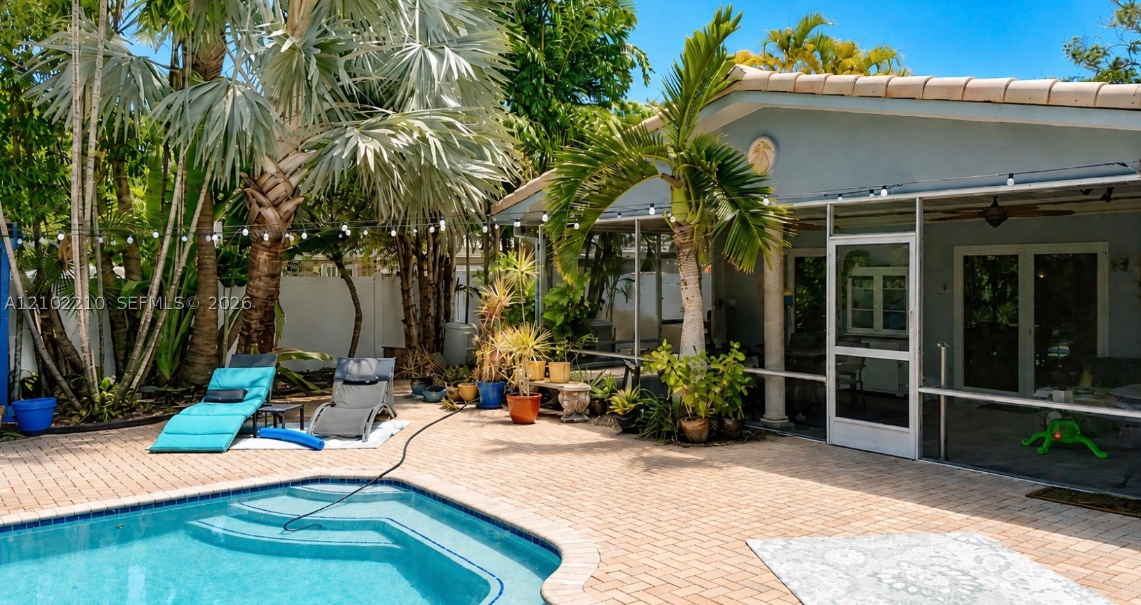 Wilton Manors photo 3