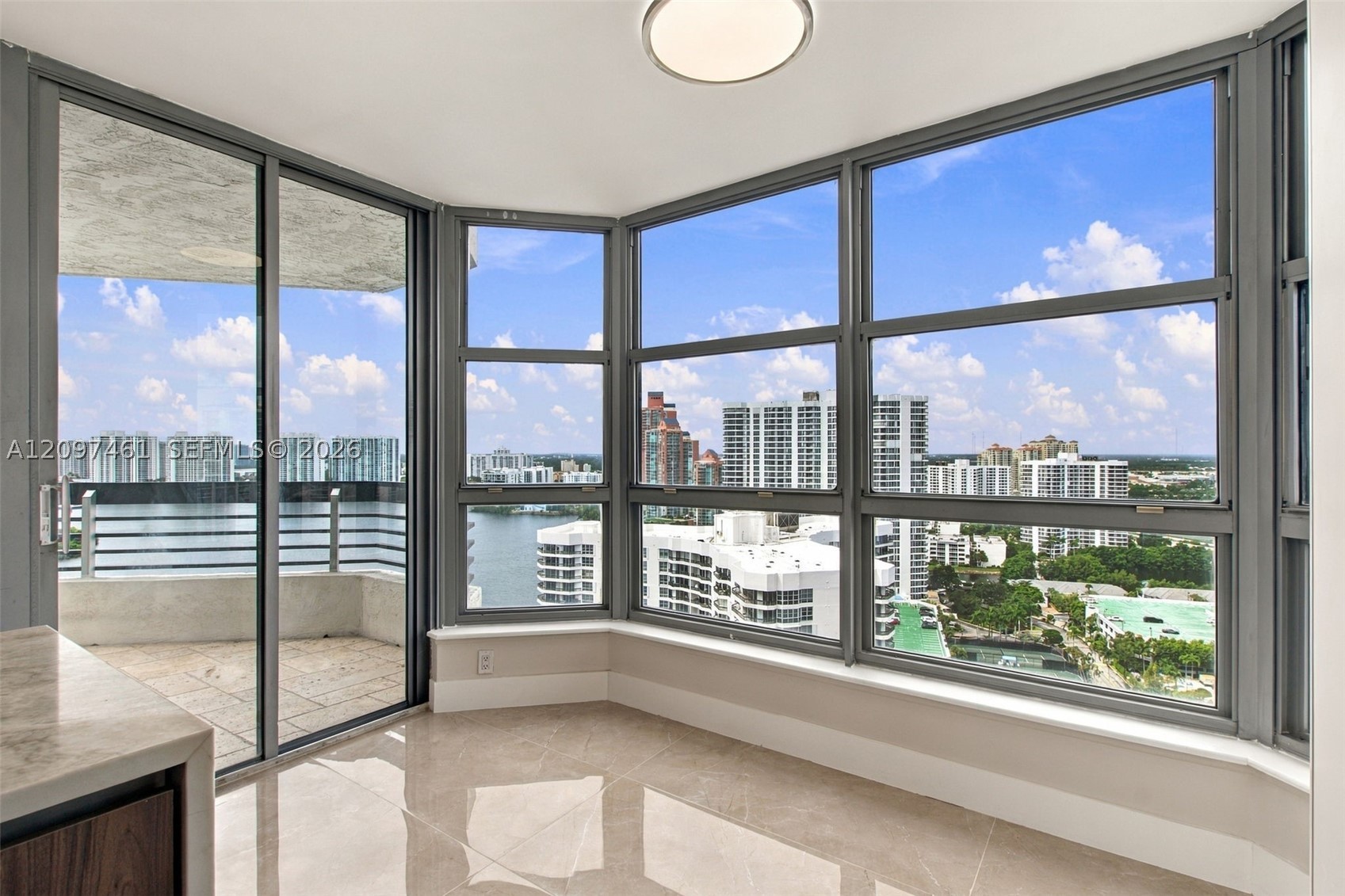 Aventura photo 5