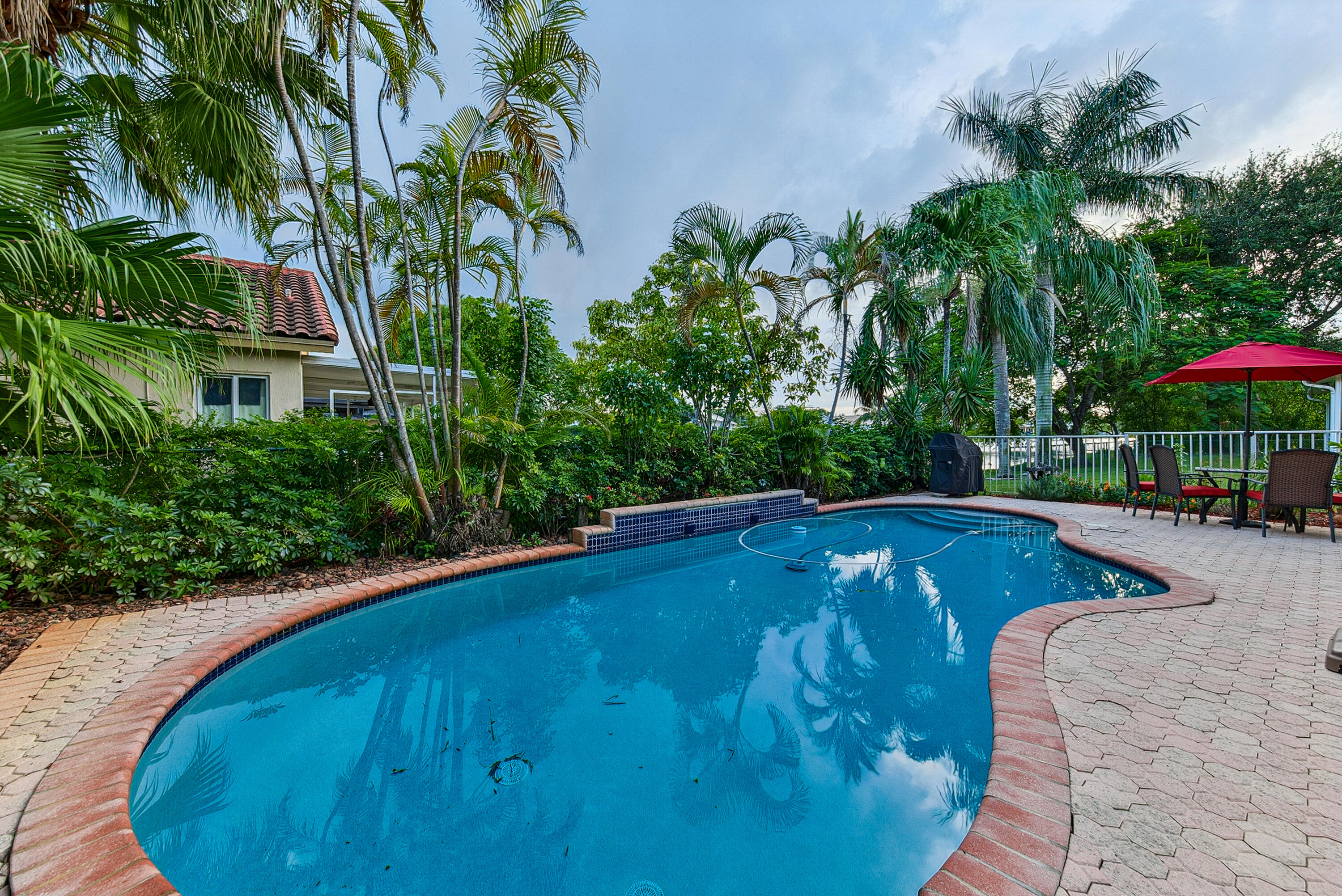 Pembroke Pines photo 4