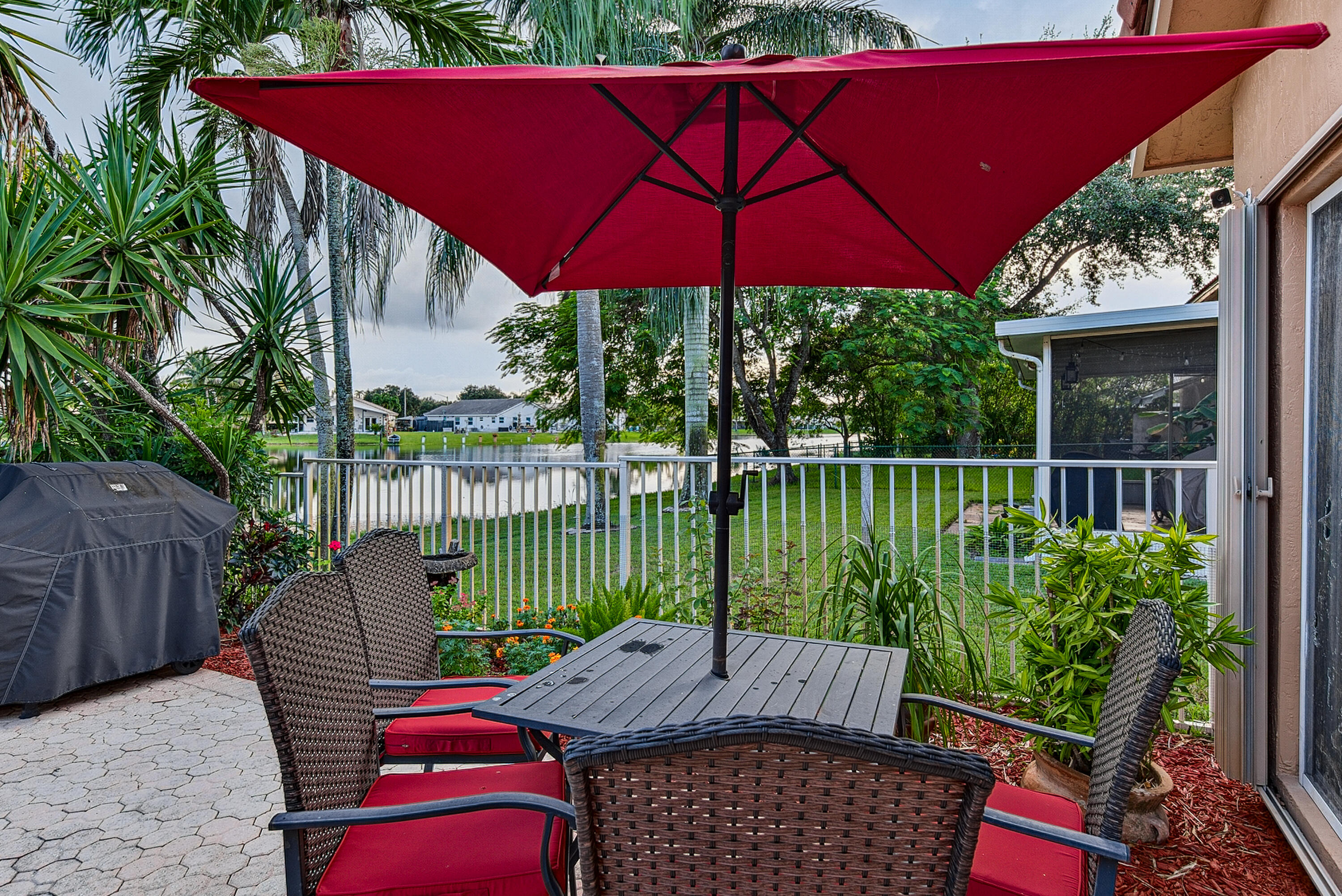 Pembroke Pines photo 3