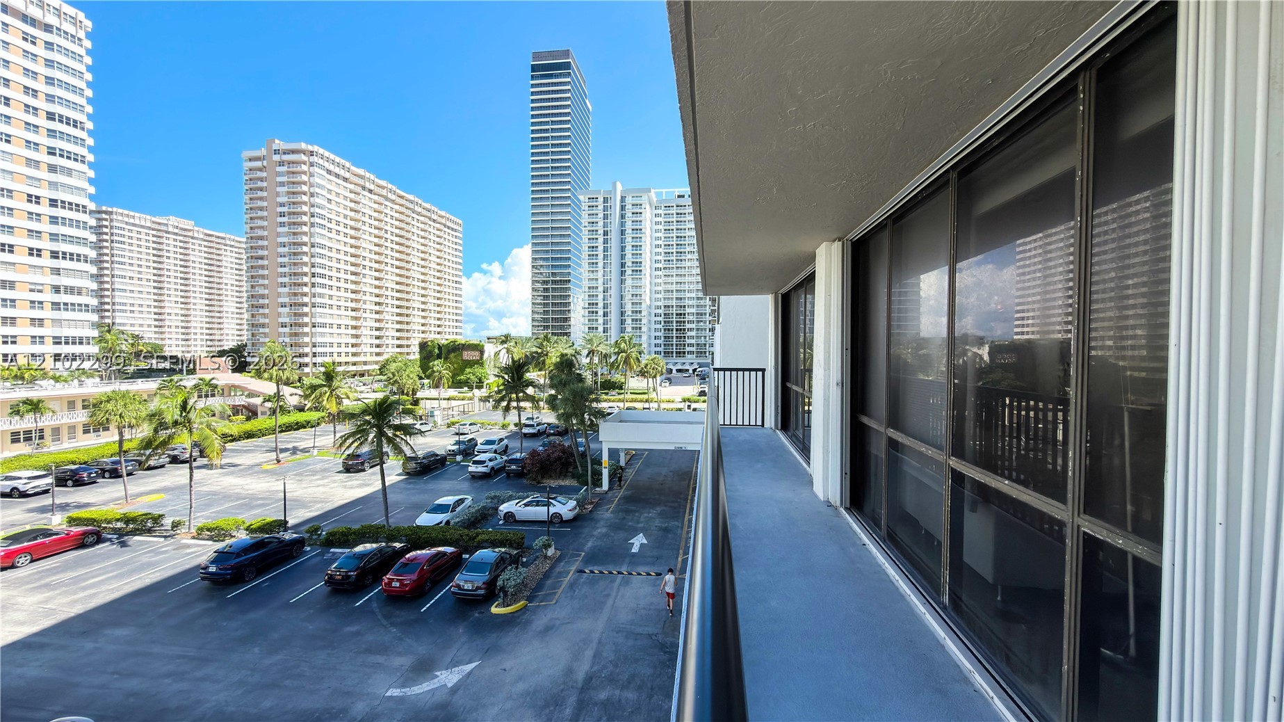 Hallandale Beach photo 2
