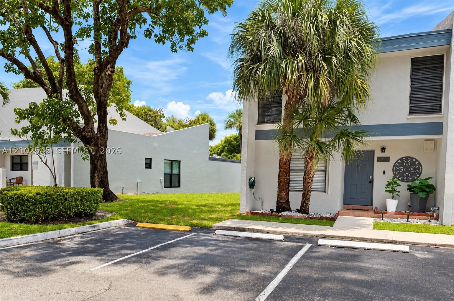 Pembroke Pines photo 3