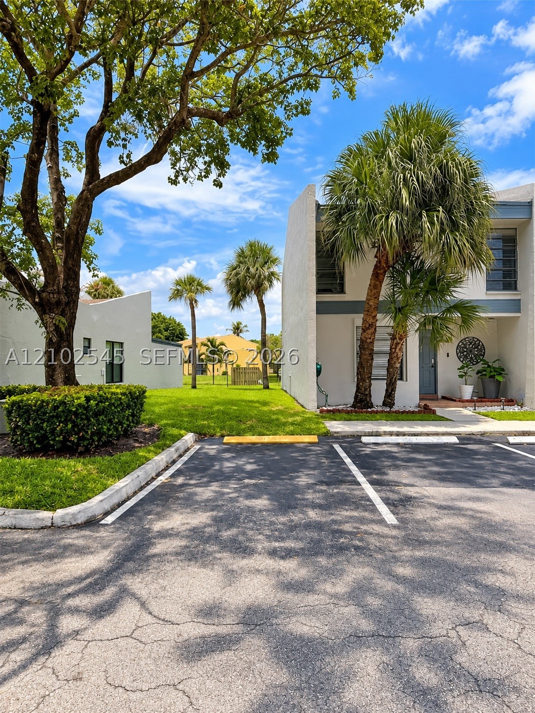 Pembroke Pines photo 4