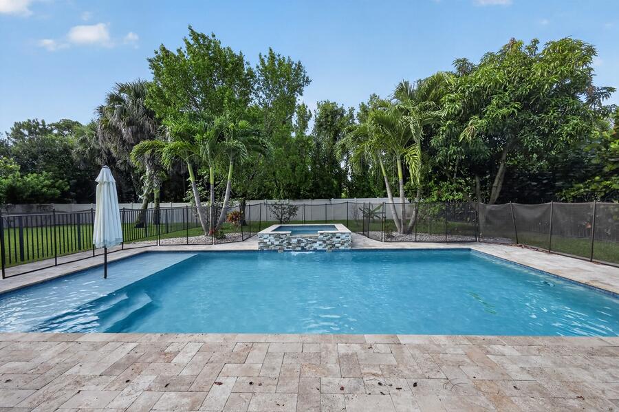 MLS listing photo 4