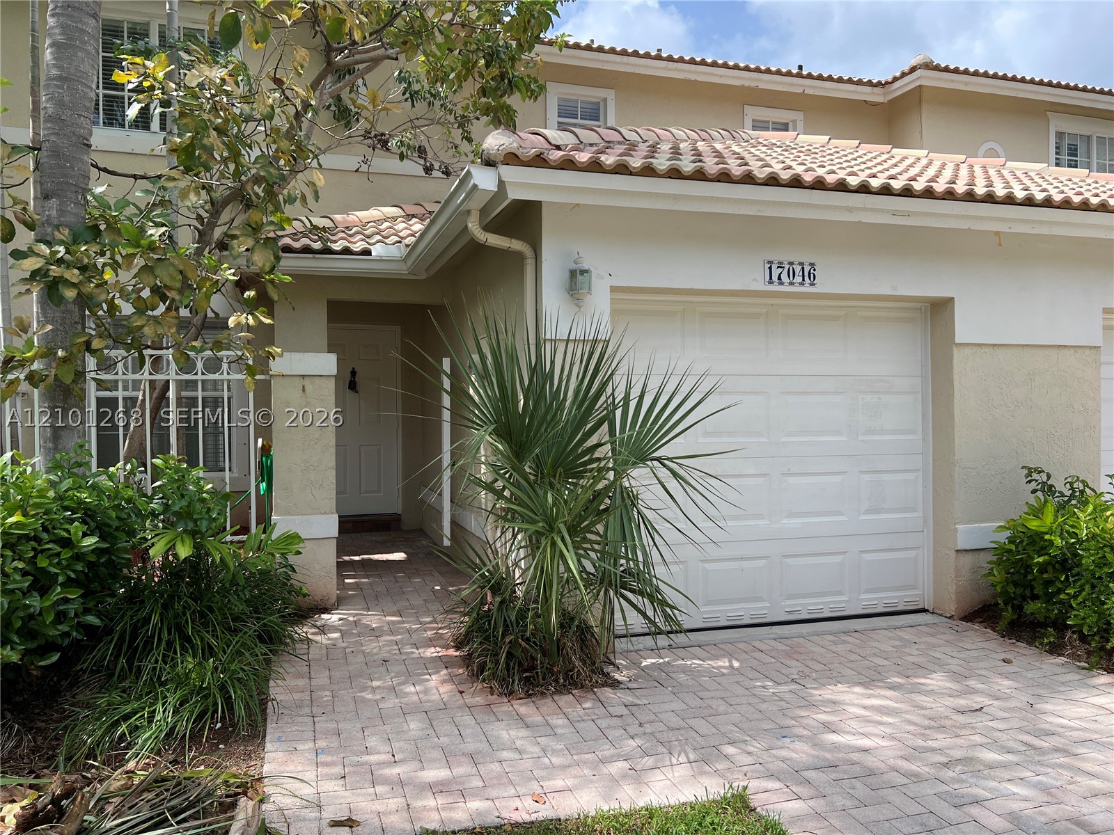 Pembroke Pines photo 4