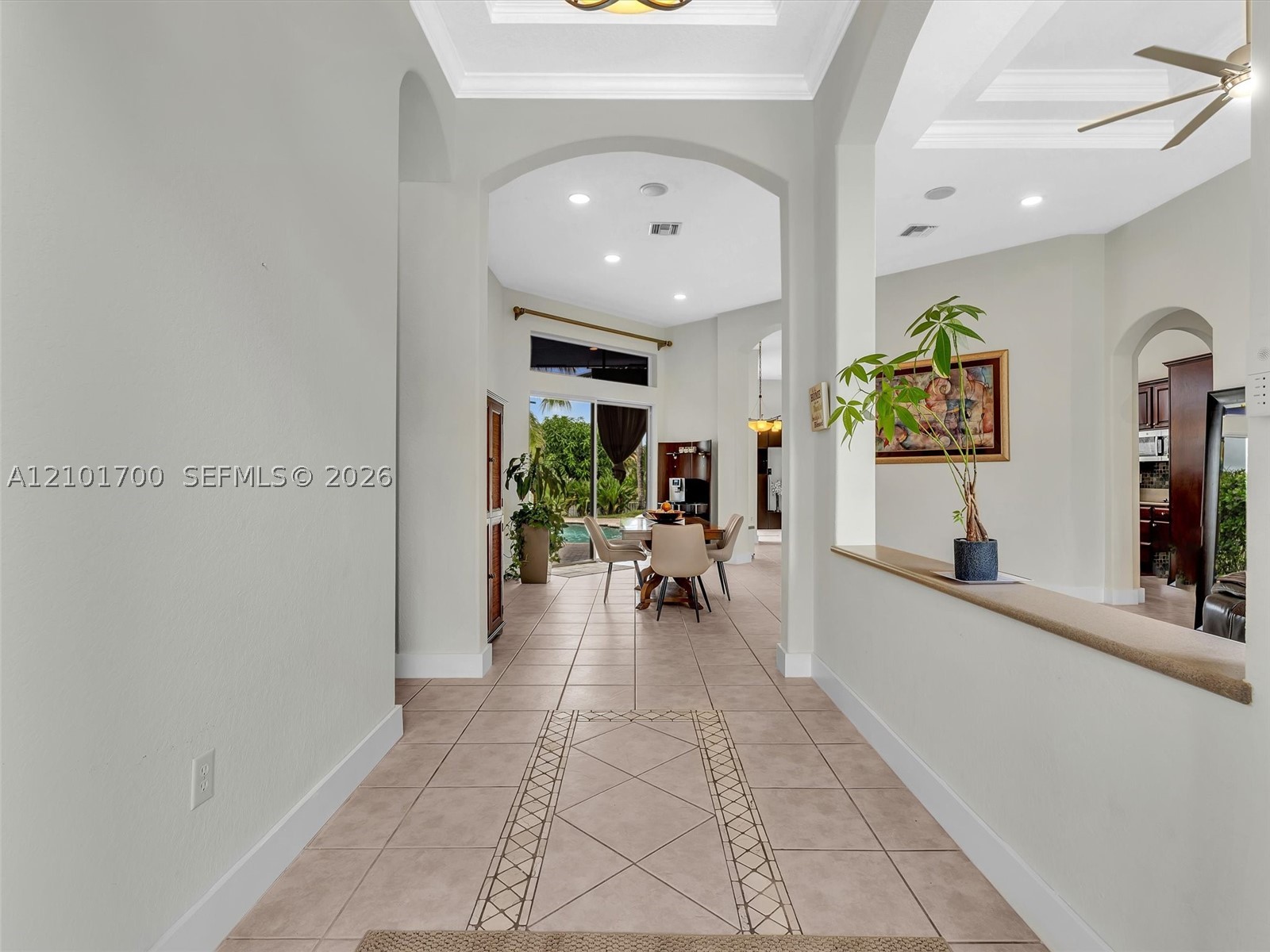 Miramar photo 5