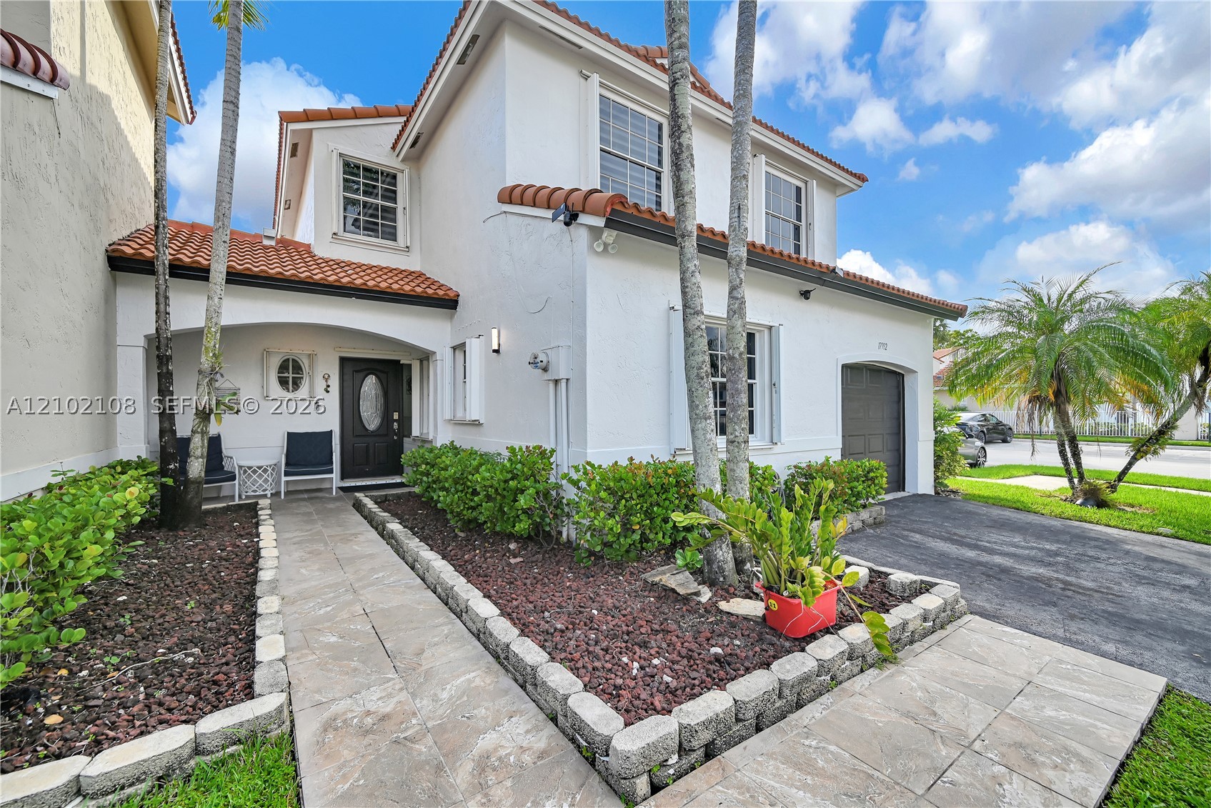 Pembroke Pines photo 2