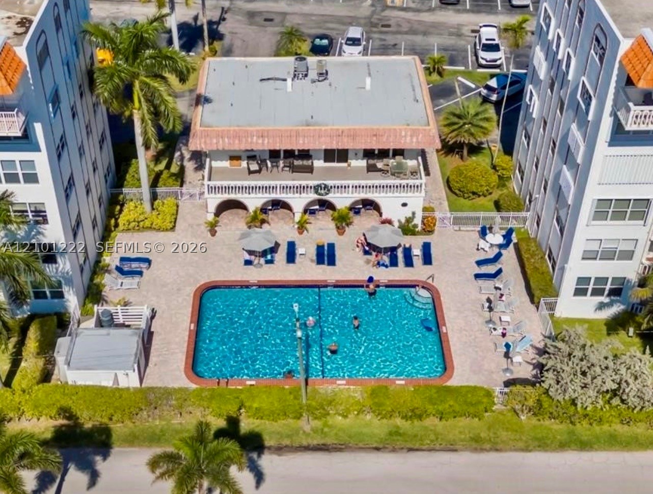 Hallandale Beach photo 3