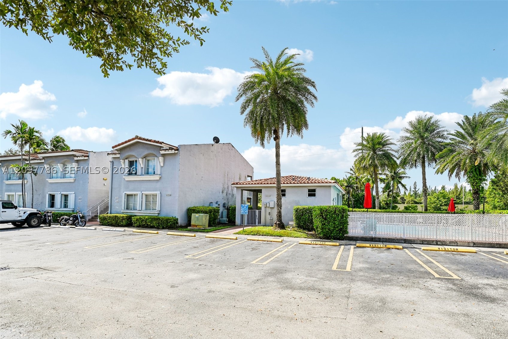 Doral photo 3
