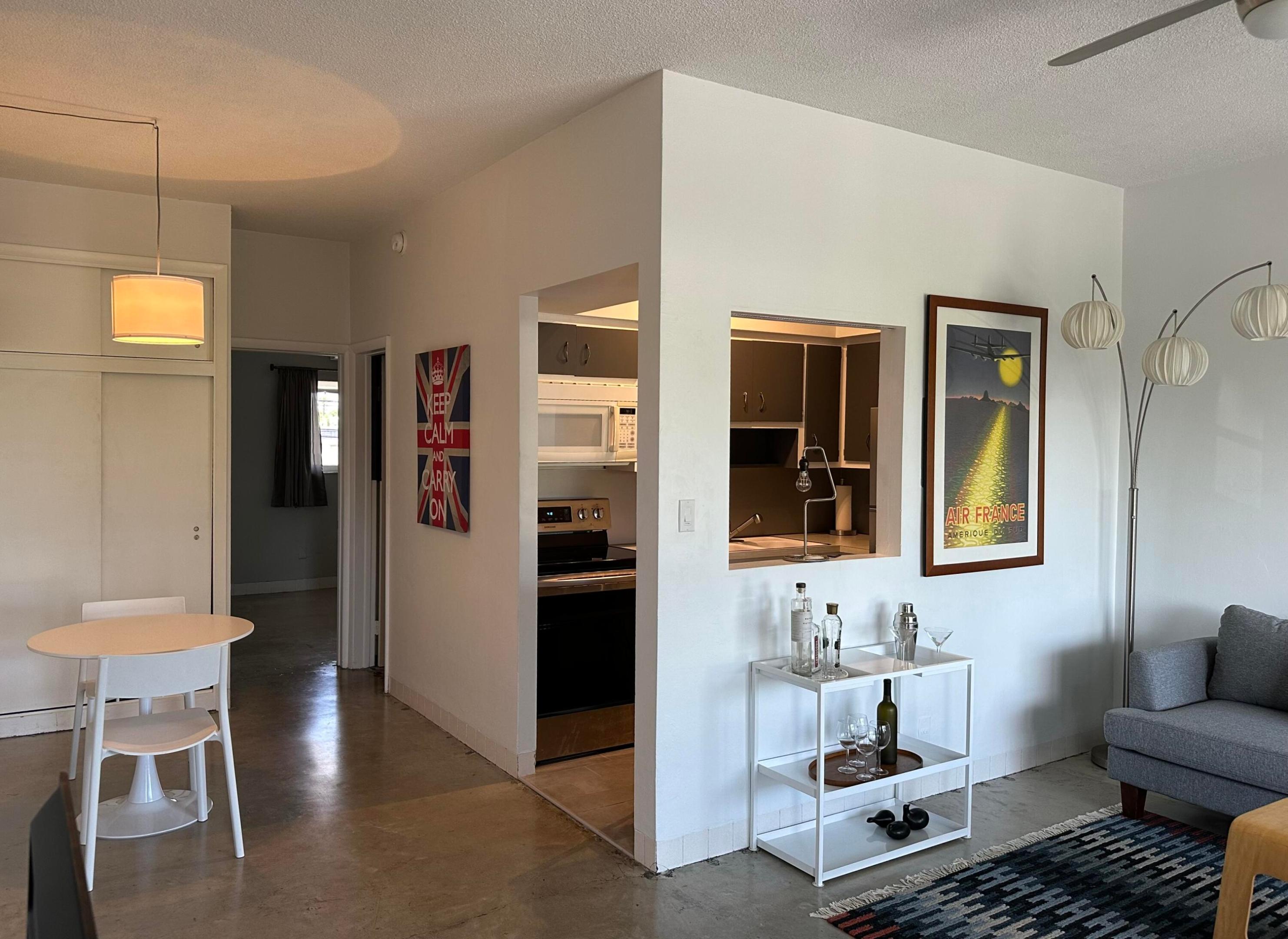 Wilton Manors photo 4