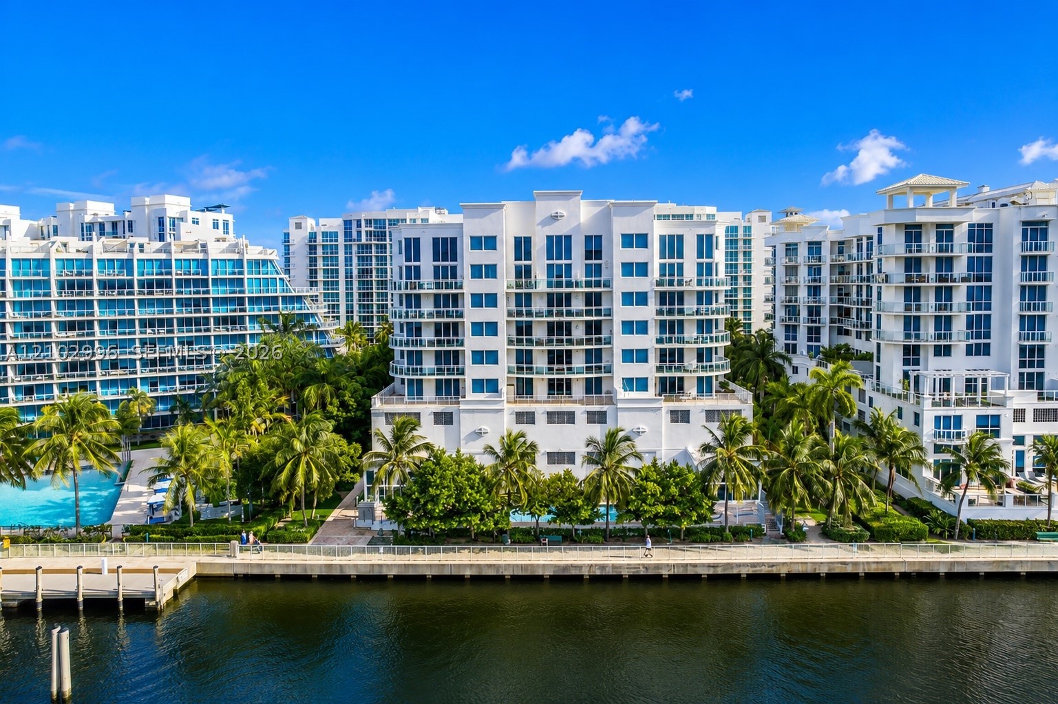 Aventura photo 2