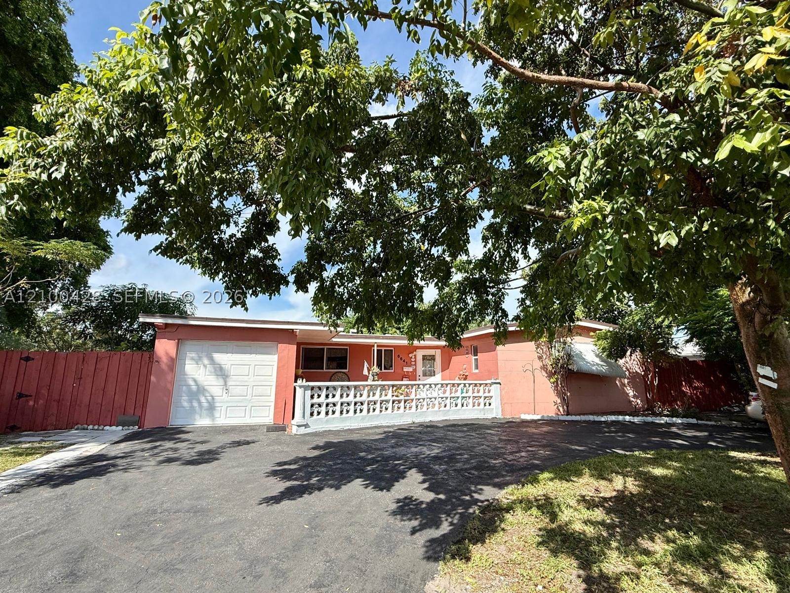 Pembroke Pines photo 1