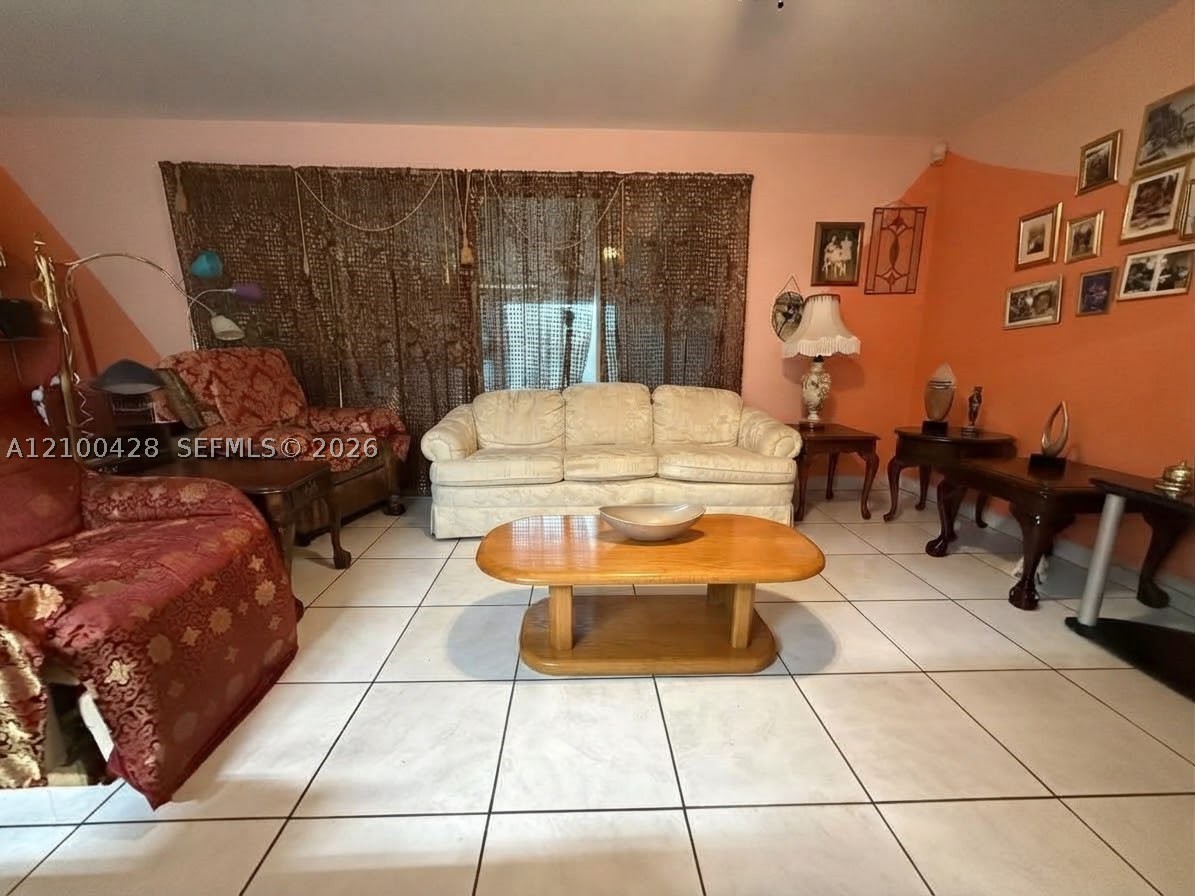 Pembroke Pines photo 4