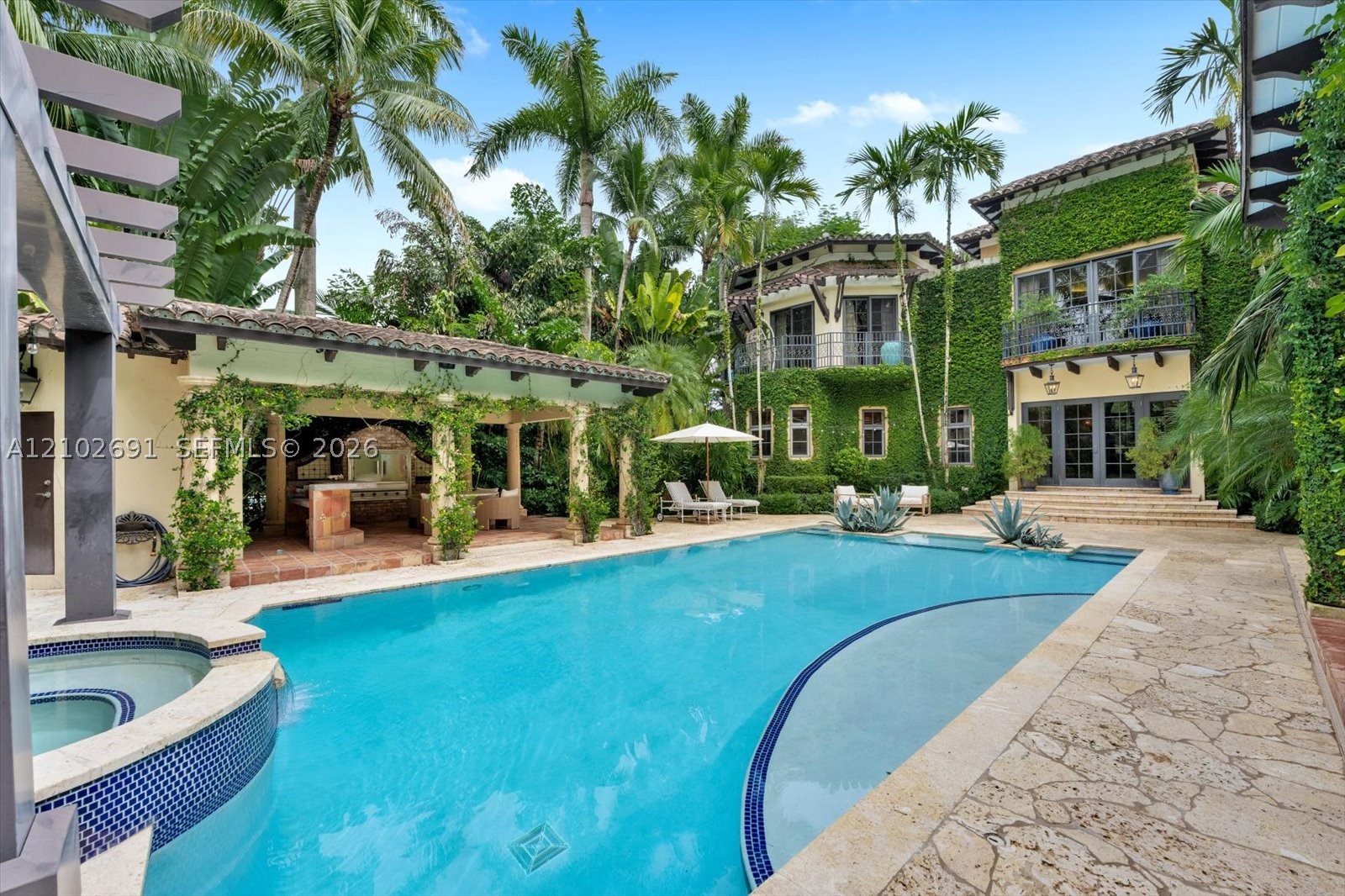Pinecrest
