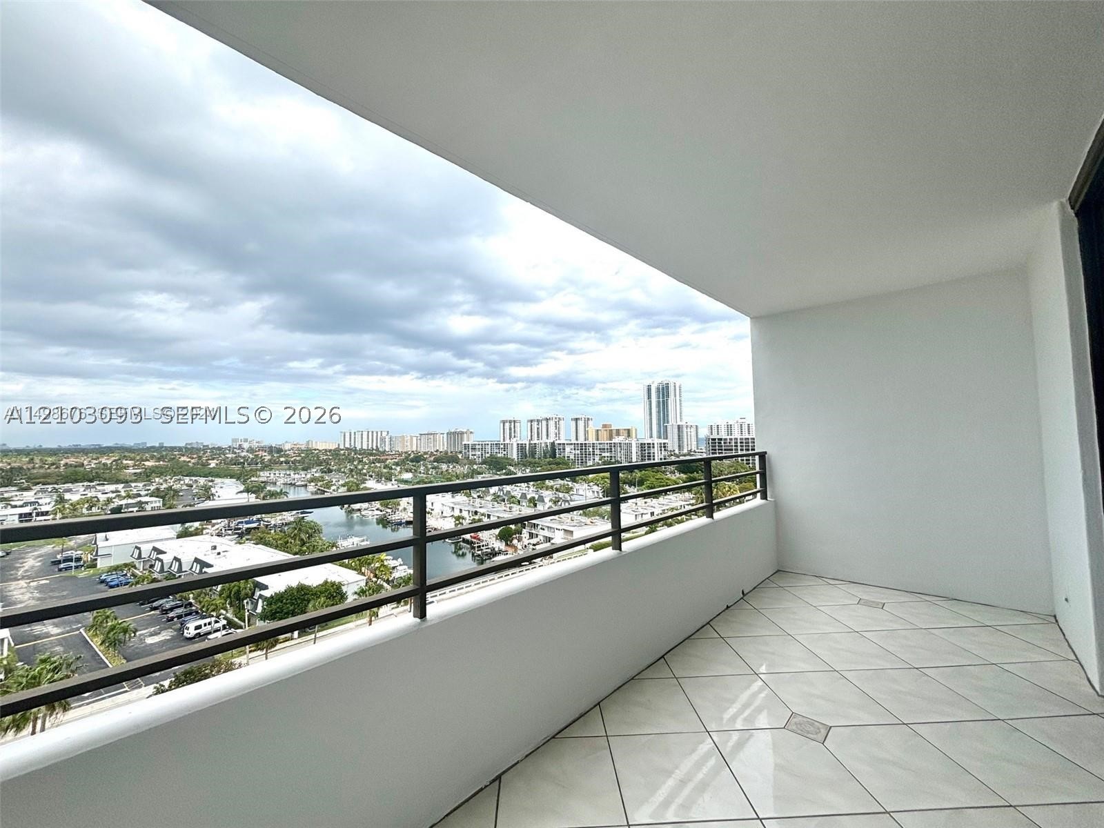 Hallandale Beach photo 2