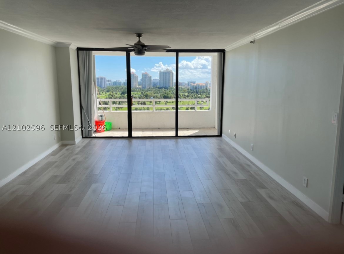 Aventura photo 2