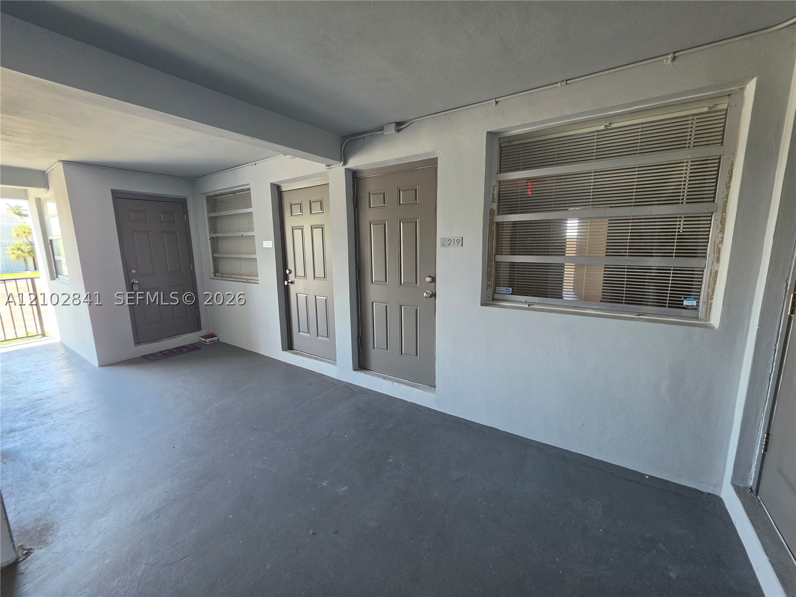 Hallandale Beach photo 2