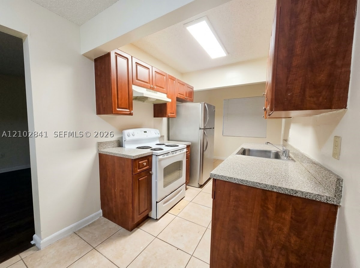 Hallandale Beach photo 5