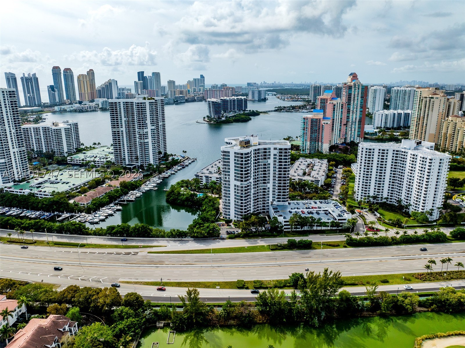 Aventura photo 3