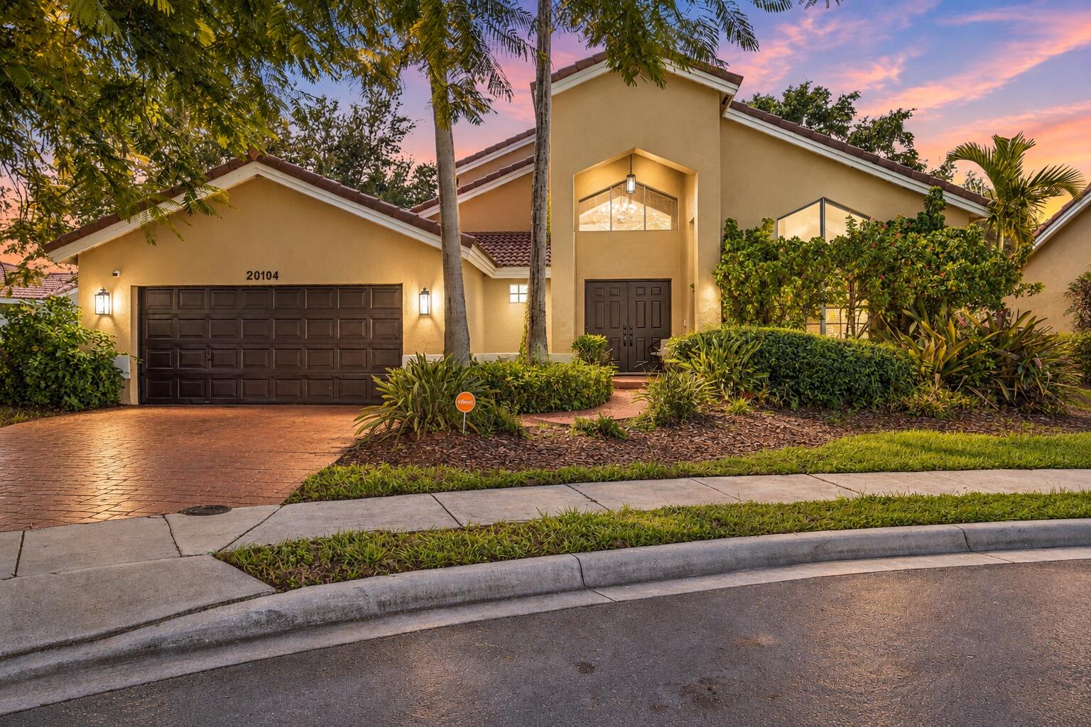 Pembroke Pines photo 2
