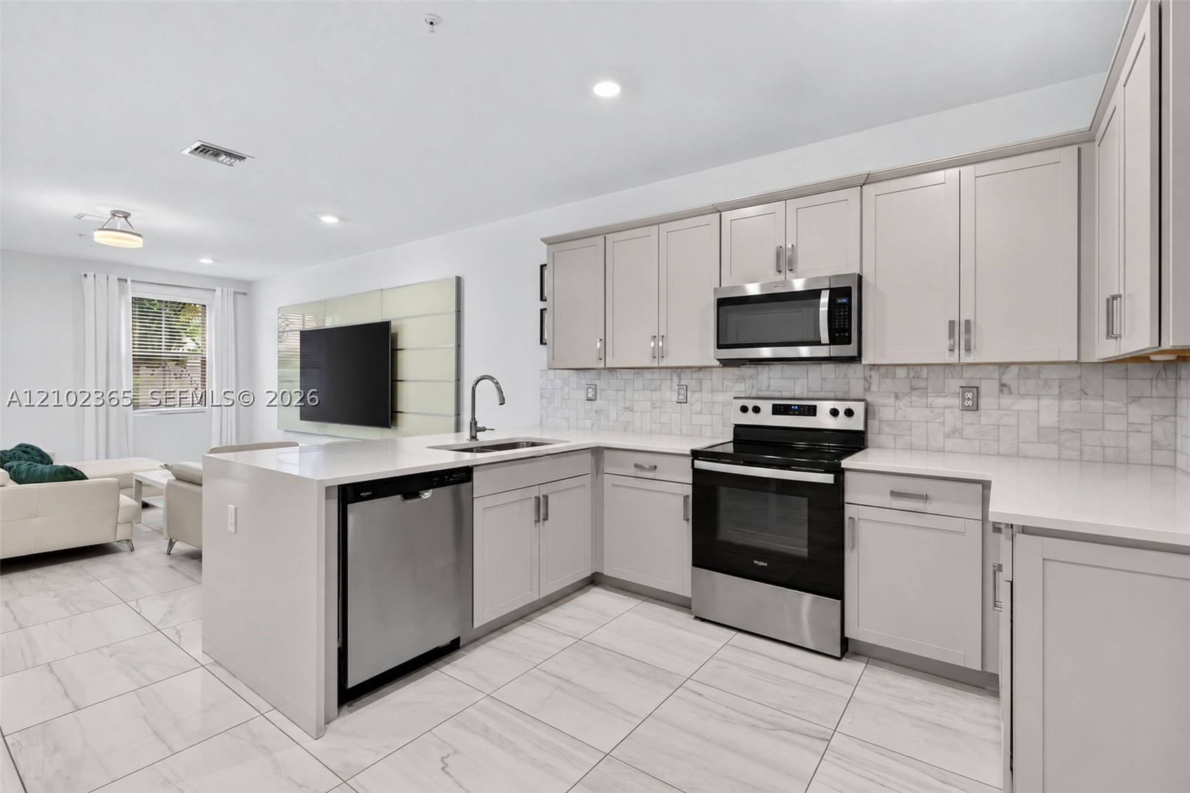 Pembroke Pines photo 3
