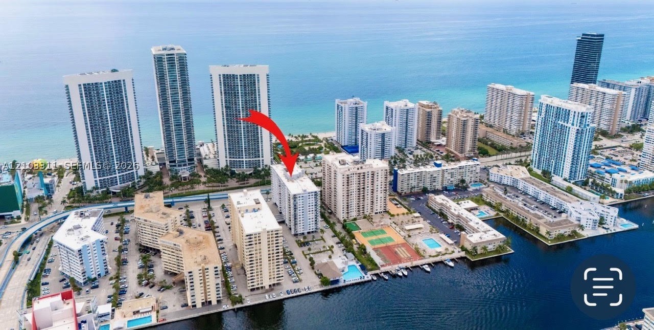 Hallandale Beach photo 2