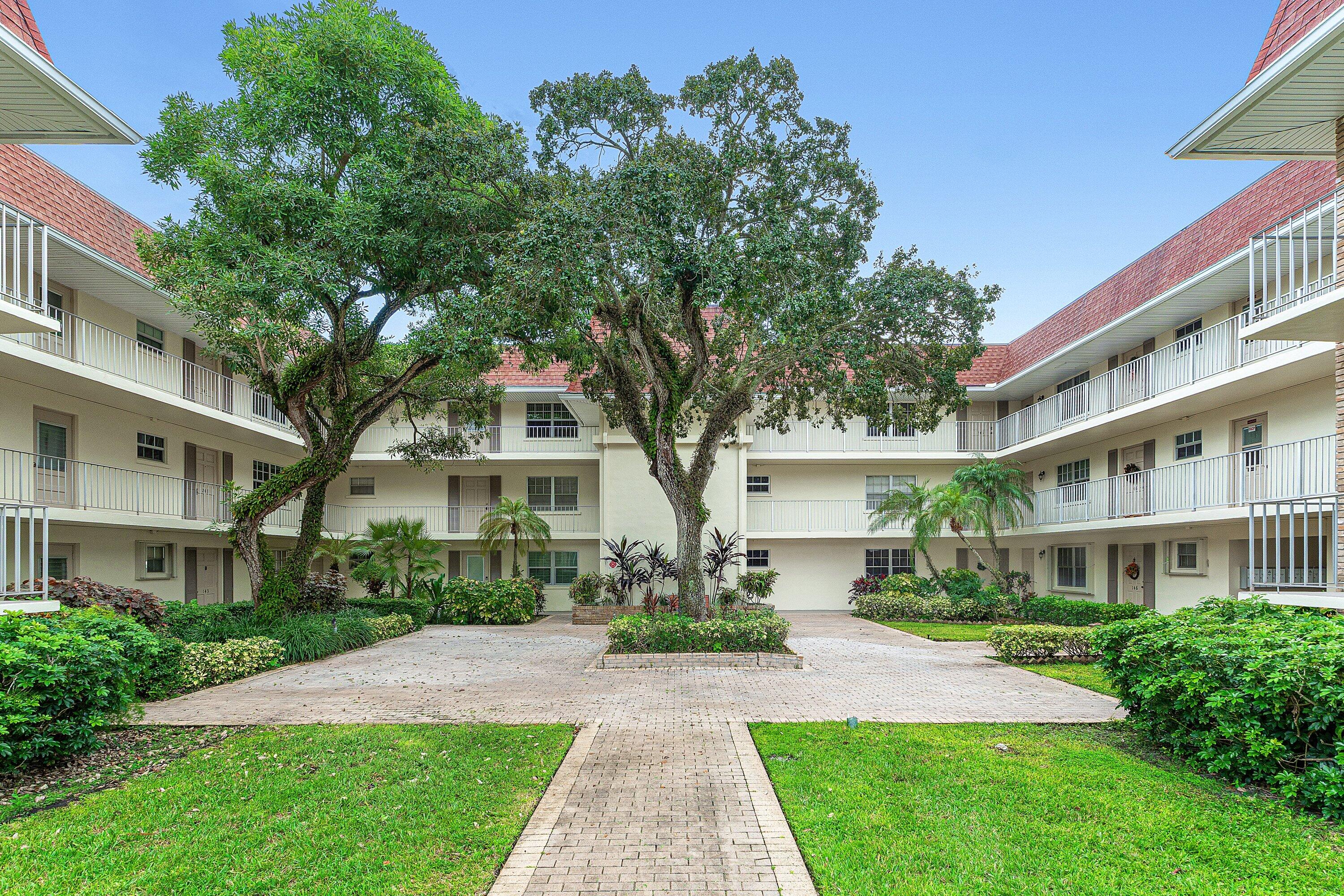 Palm Beach Gardens photo 2