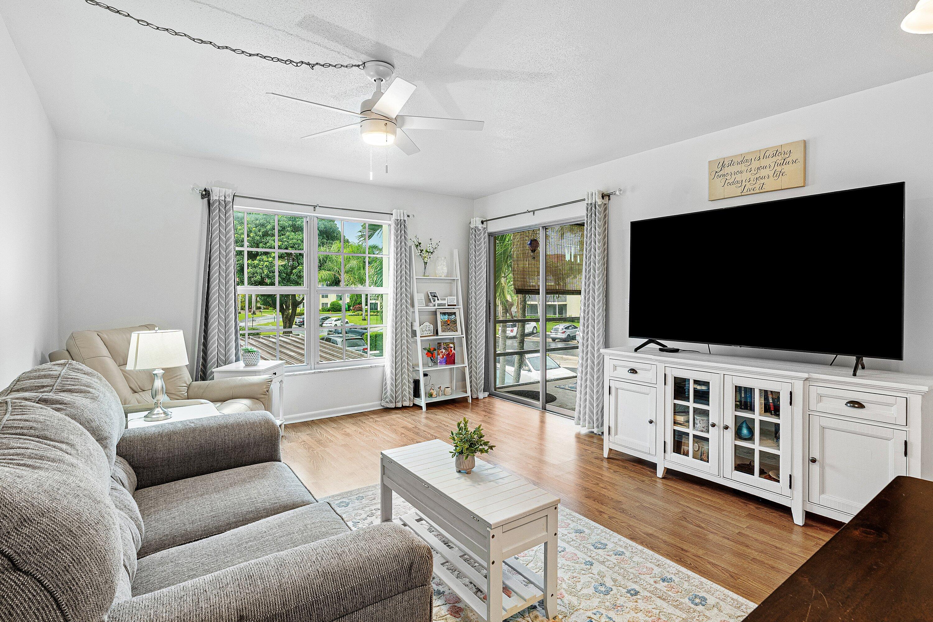 Palm Beach Gardens photo 3