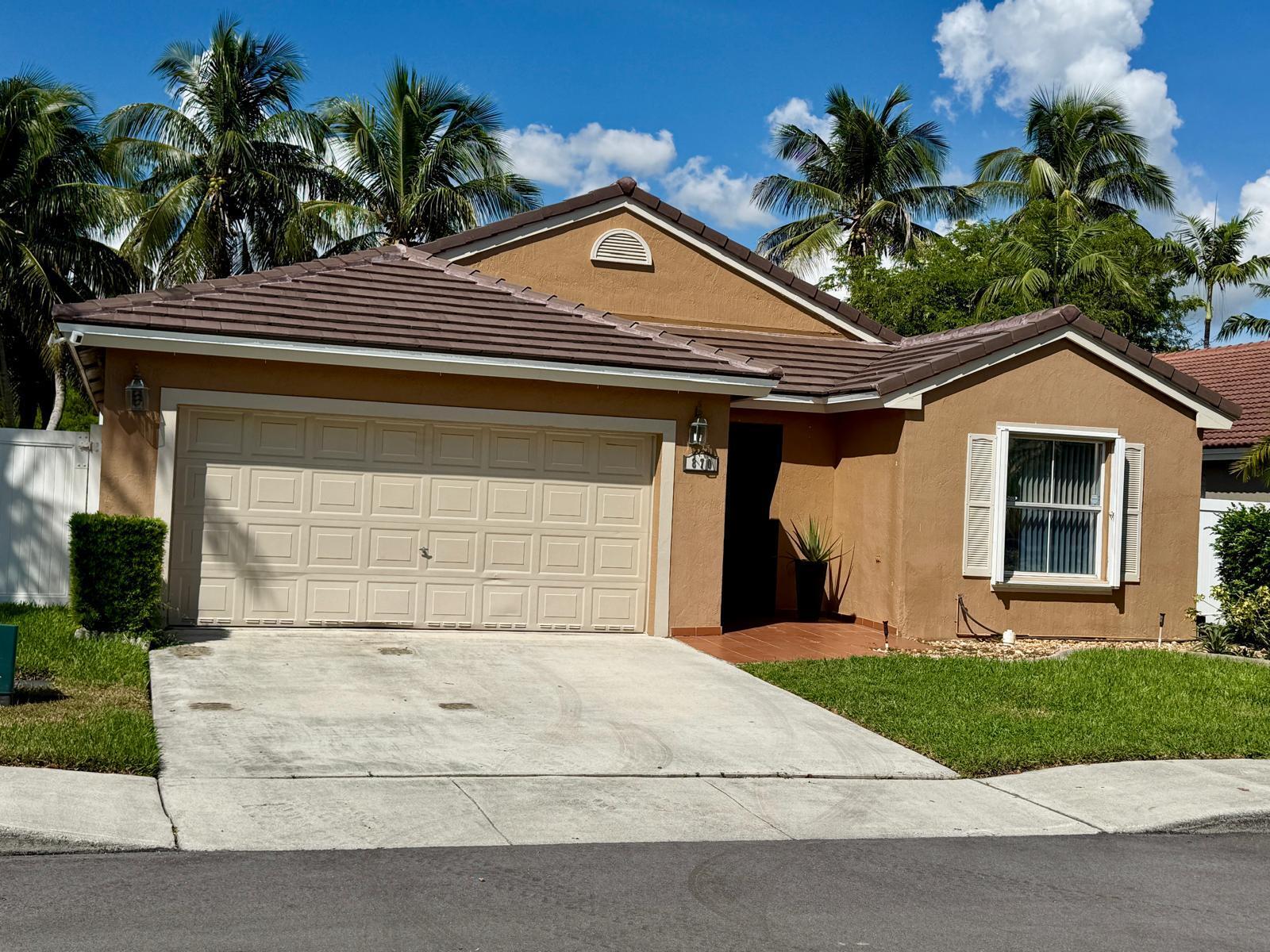 Pembroke Pines photo 2