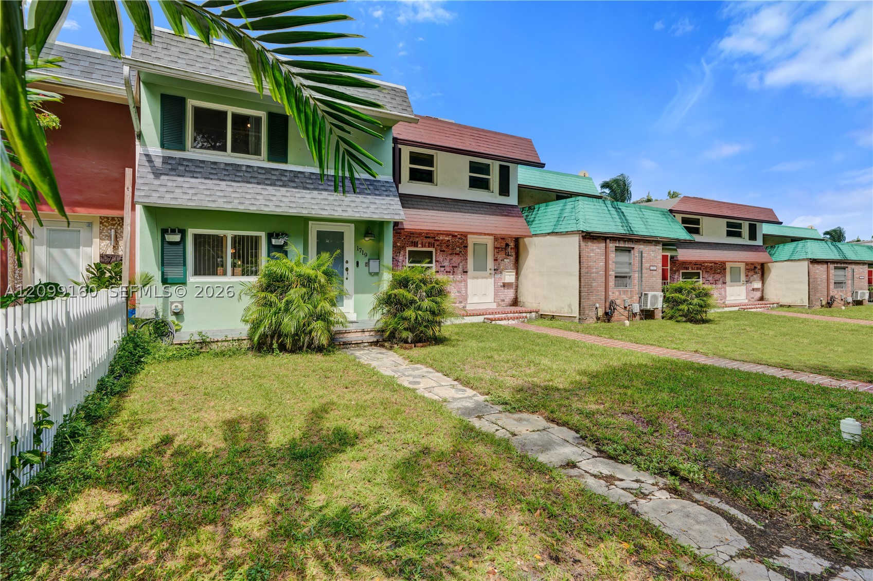 North Miami photo 2