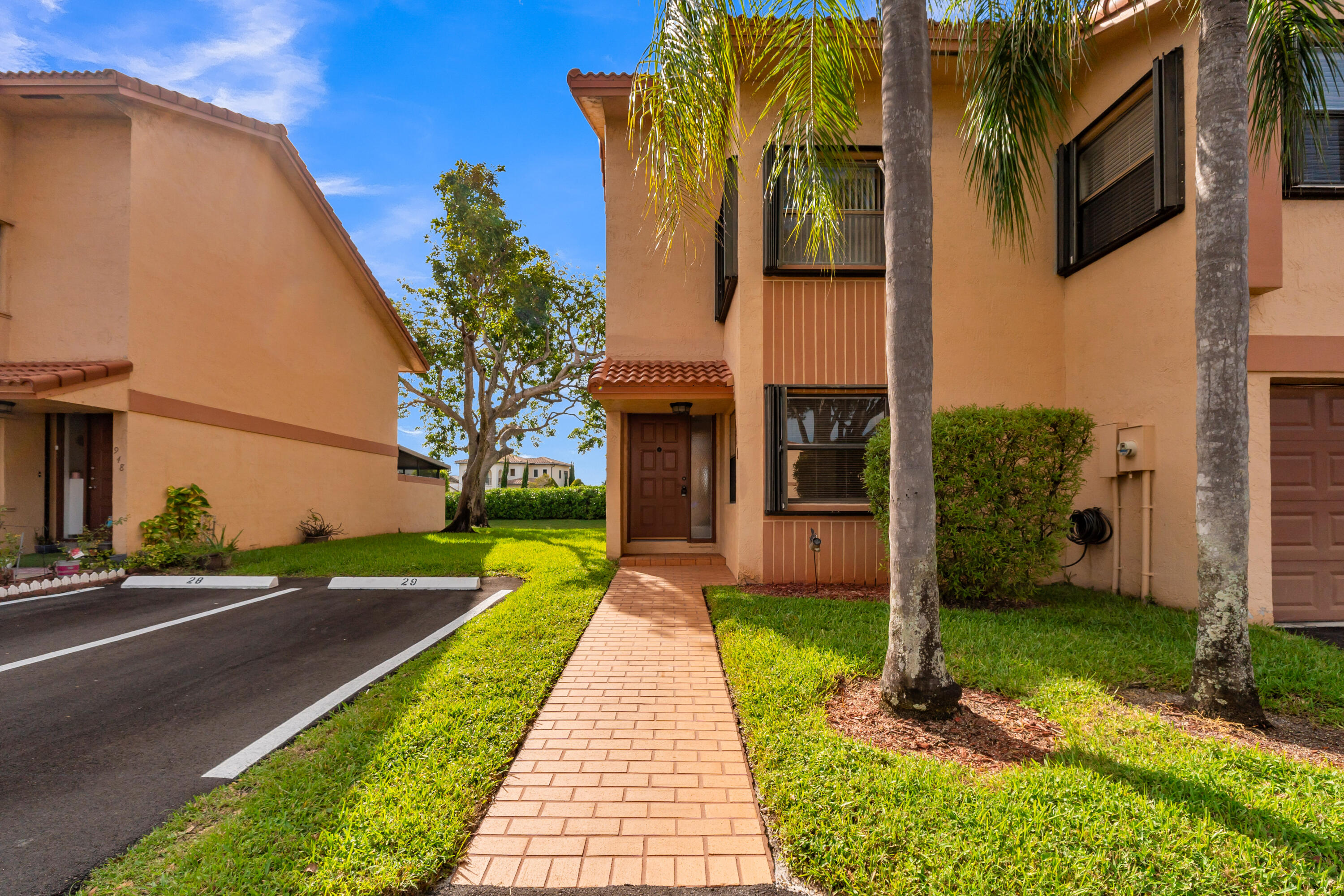 Pembroke Pines photo 4