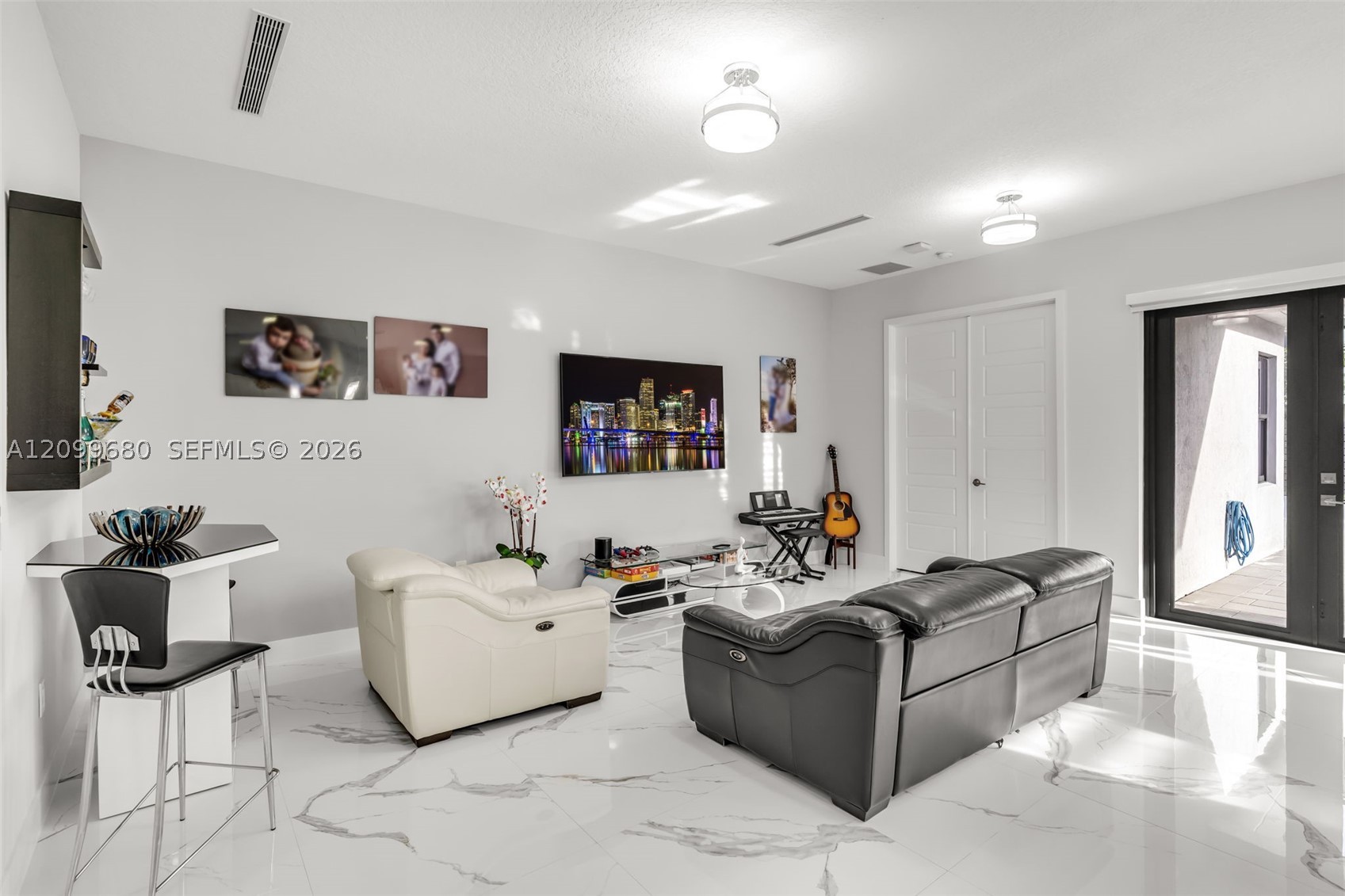 Miami Lakes photo 4