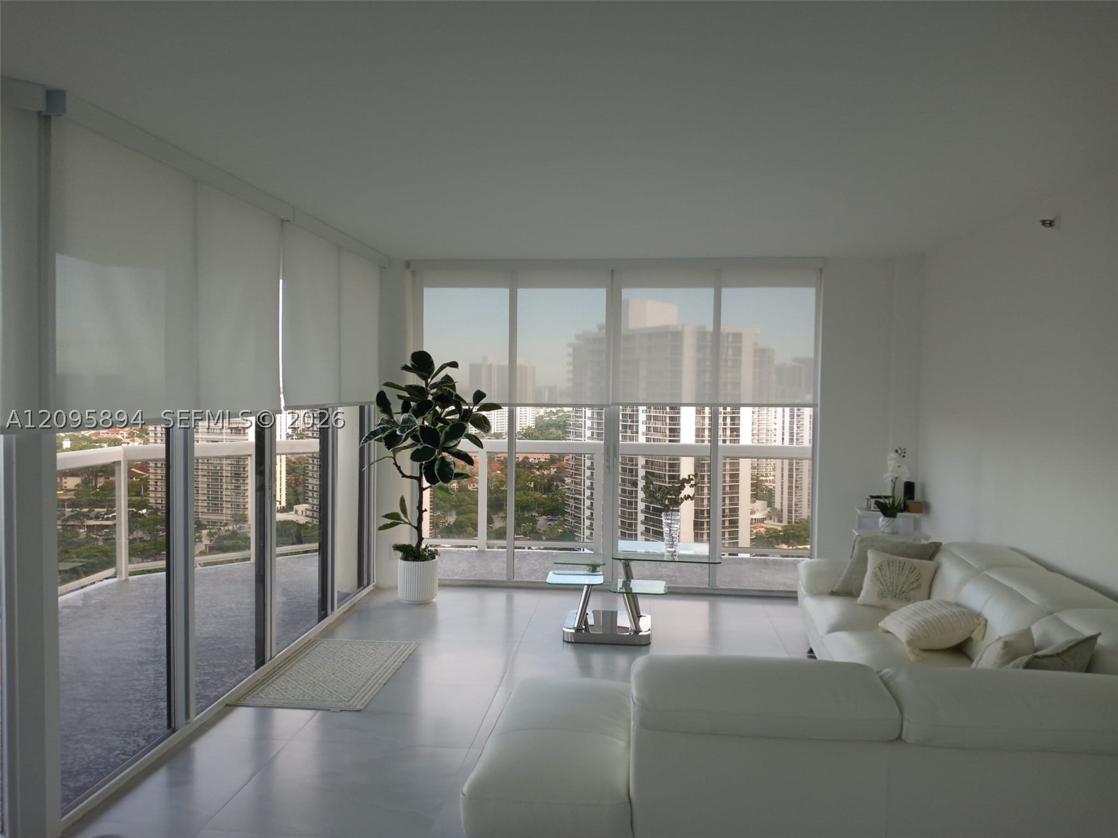 Aventura photo 2