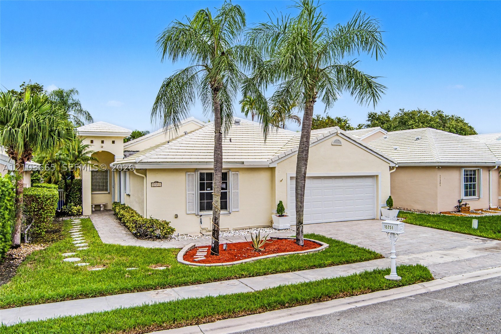 Pembroke Pines photo 4