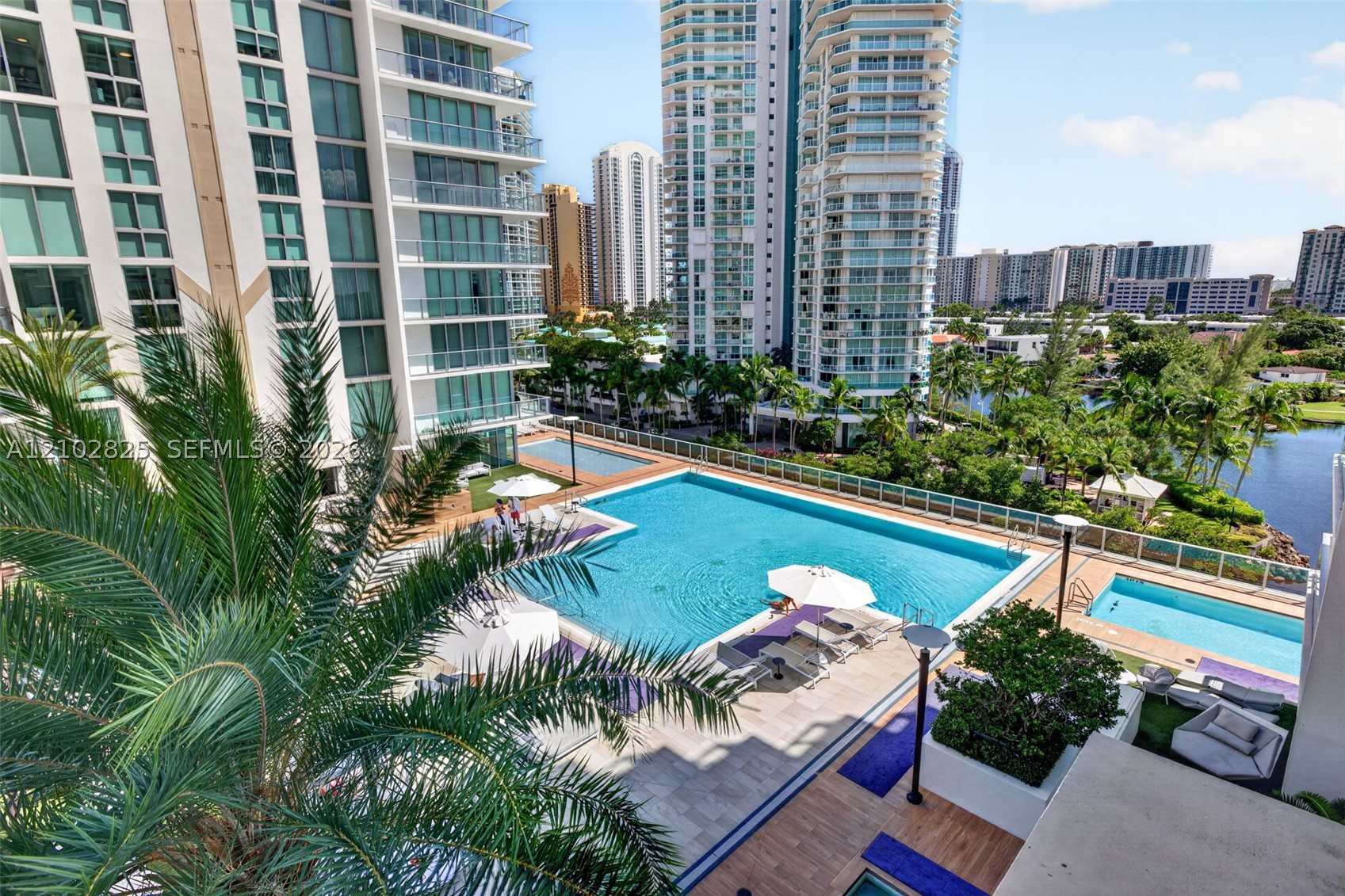 Sunny Isles Beach photo 2