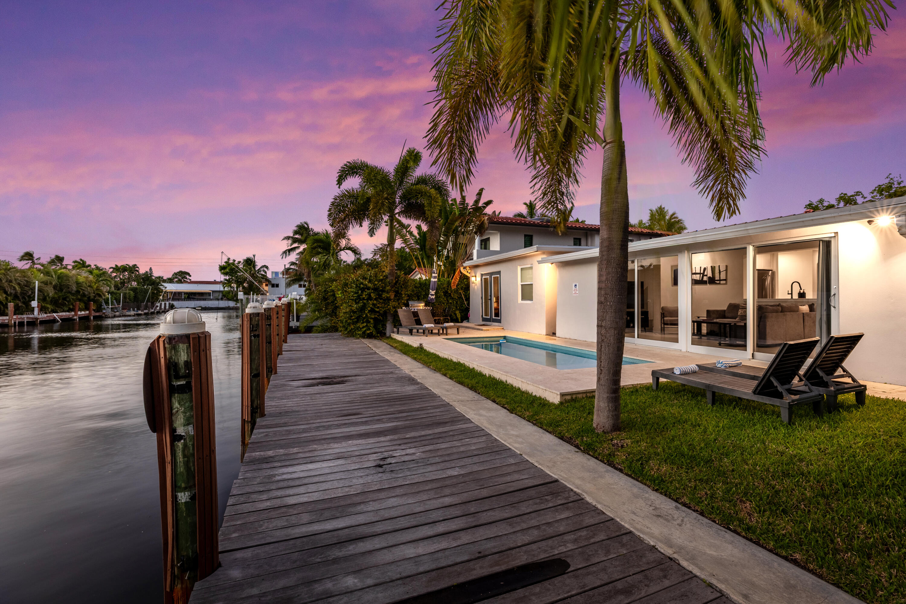 Wilton Manors photo 4