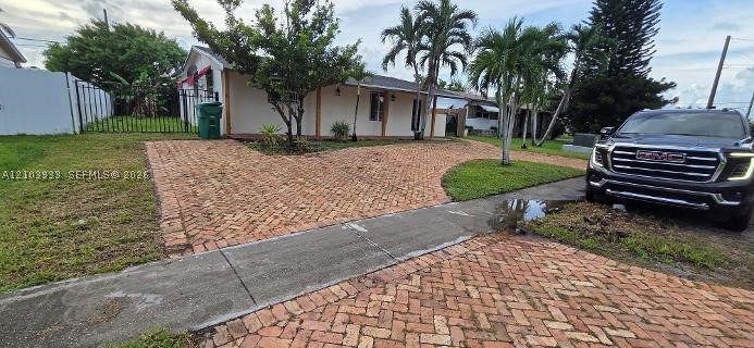 Miramar photo 4