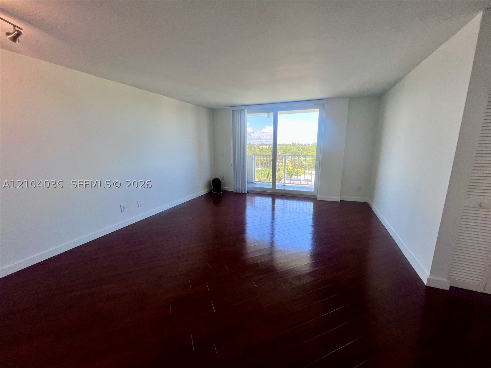 North Miami photo 3