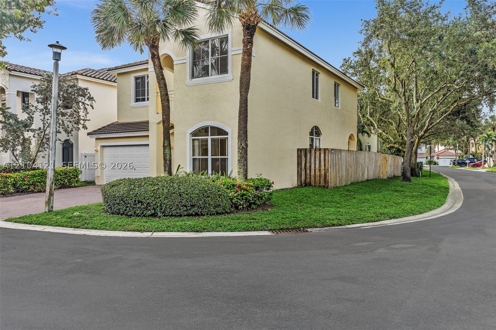 Pembroke Pines photo 3