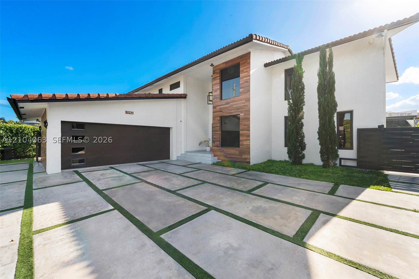 North Miami photo 4