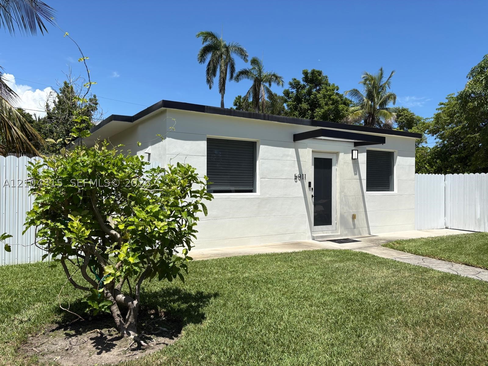 South Miami photo 2
