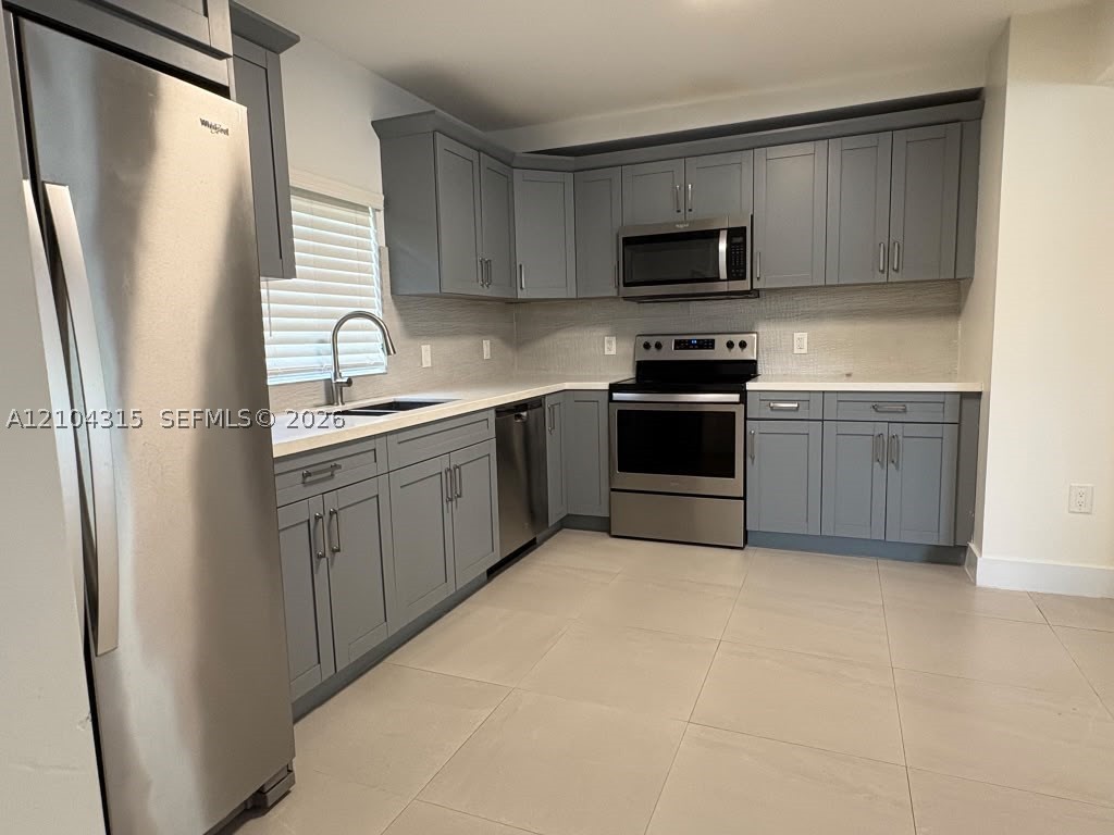 South Miami photo 4