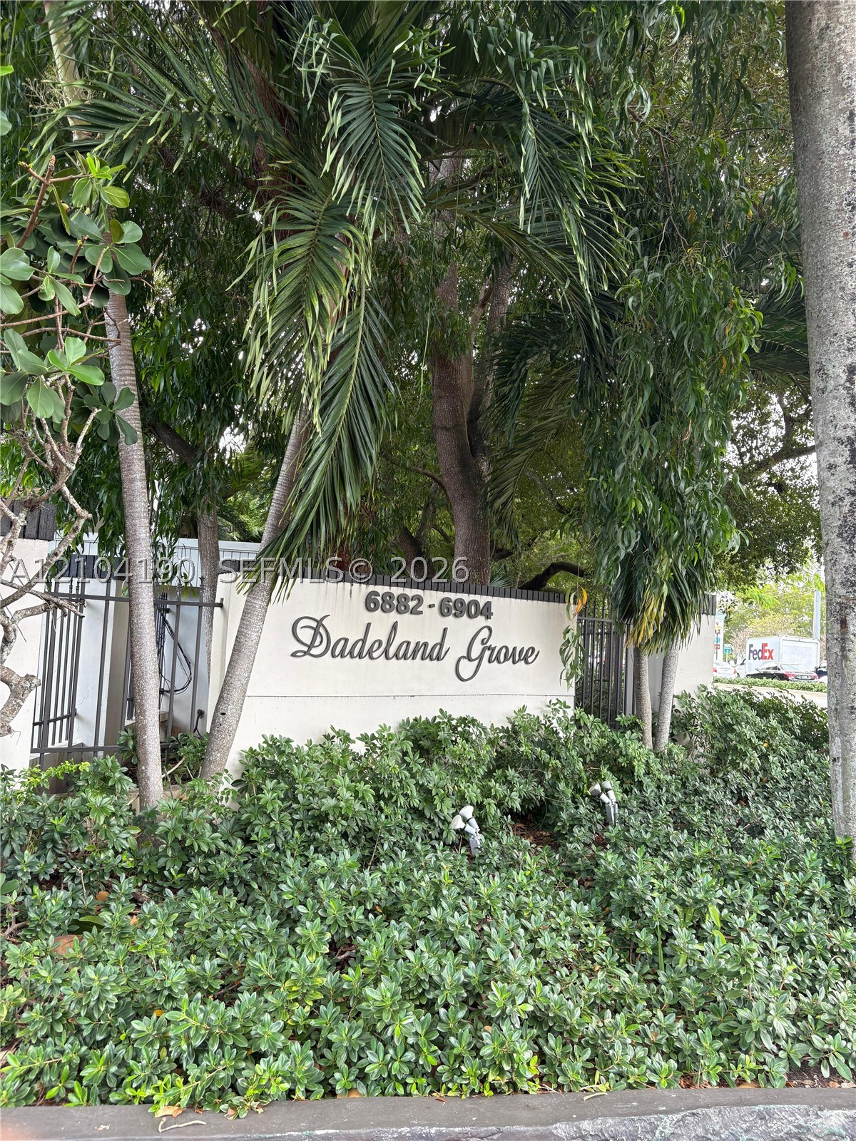 Pinecrest photo 1