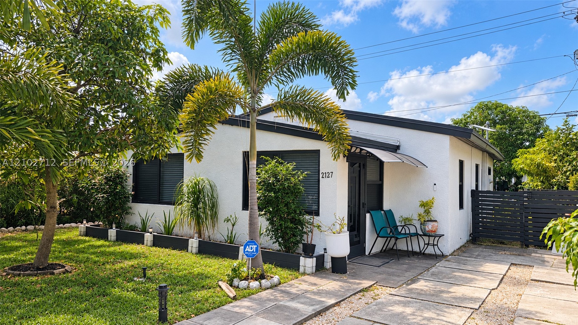 Wilton Manors photo 2
